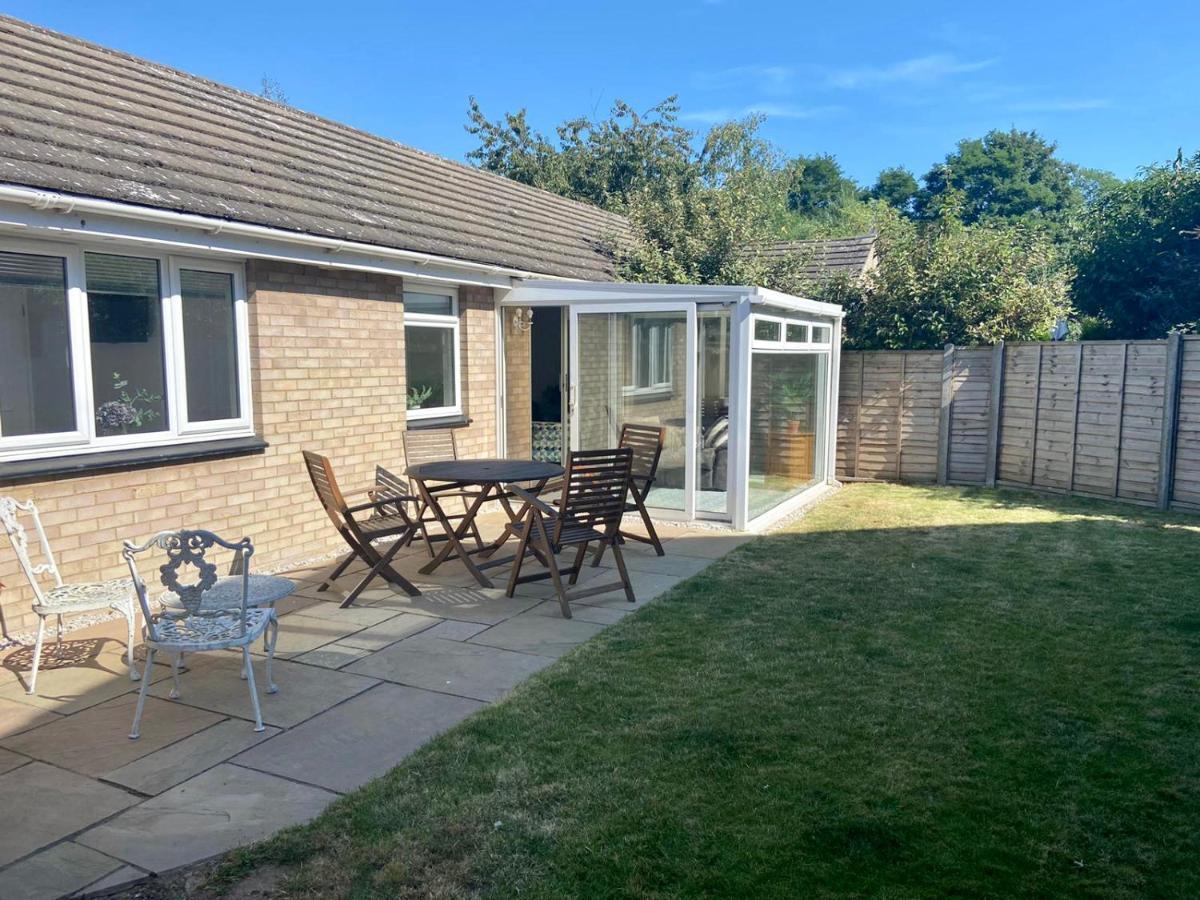 Modern And Spacious Open Plan Bungalow Holiday home Felixstowe